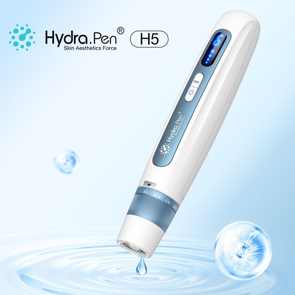 Hydra Pen H5 בכחול פלדה עם מחסנית מיכל מותקנת על רקע כחול